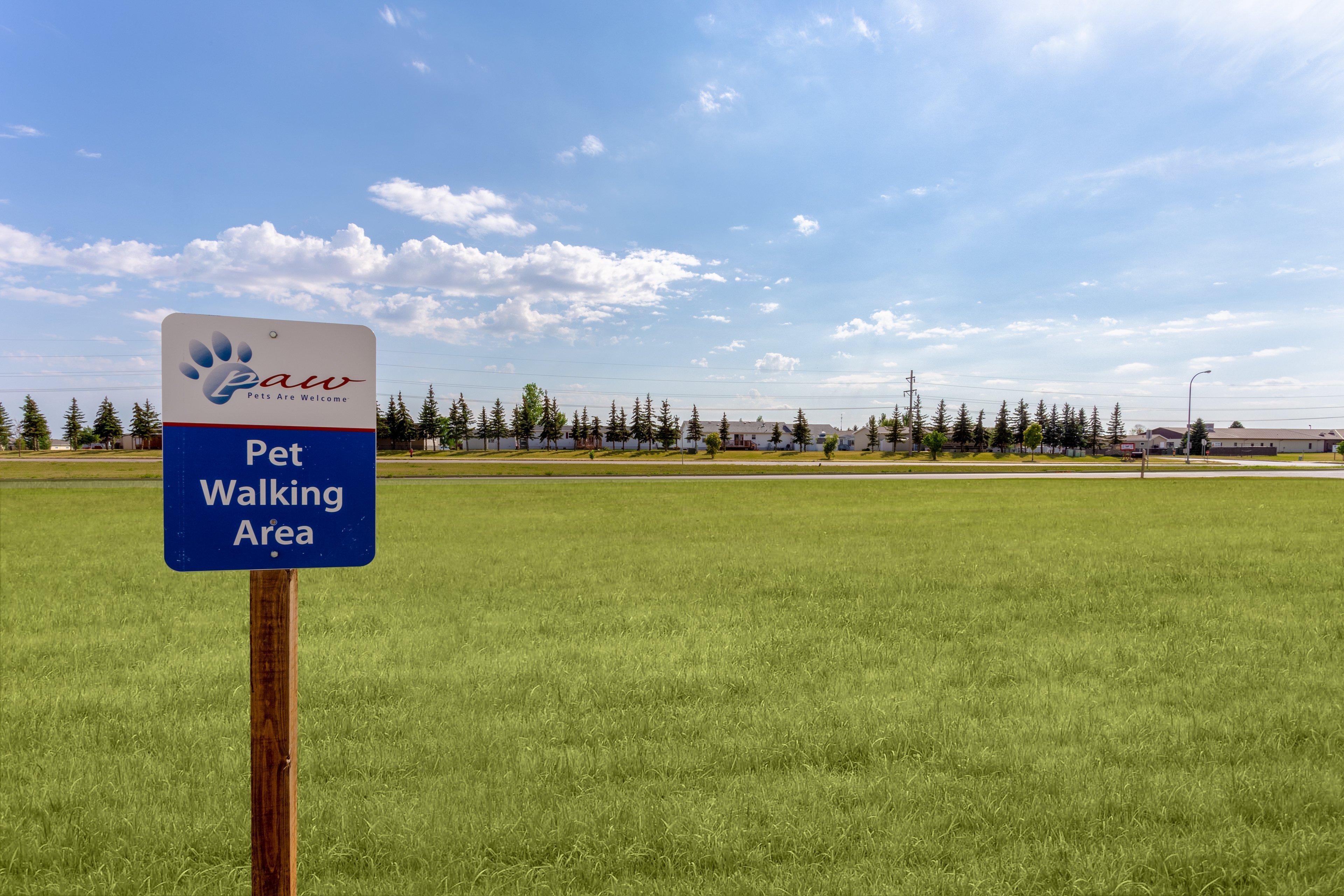 Candlewood Suites Minot By Ihg Экстерьер фото
