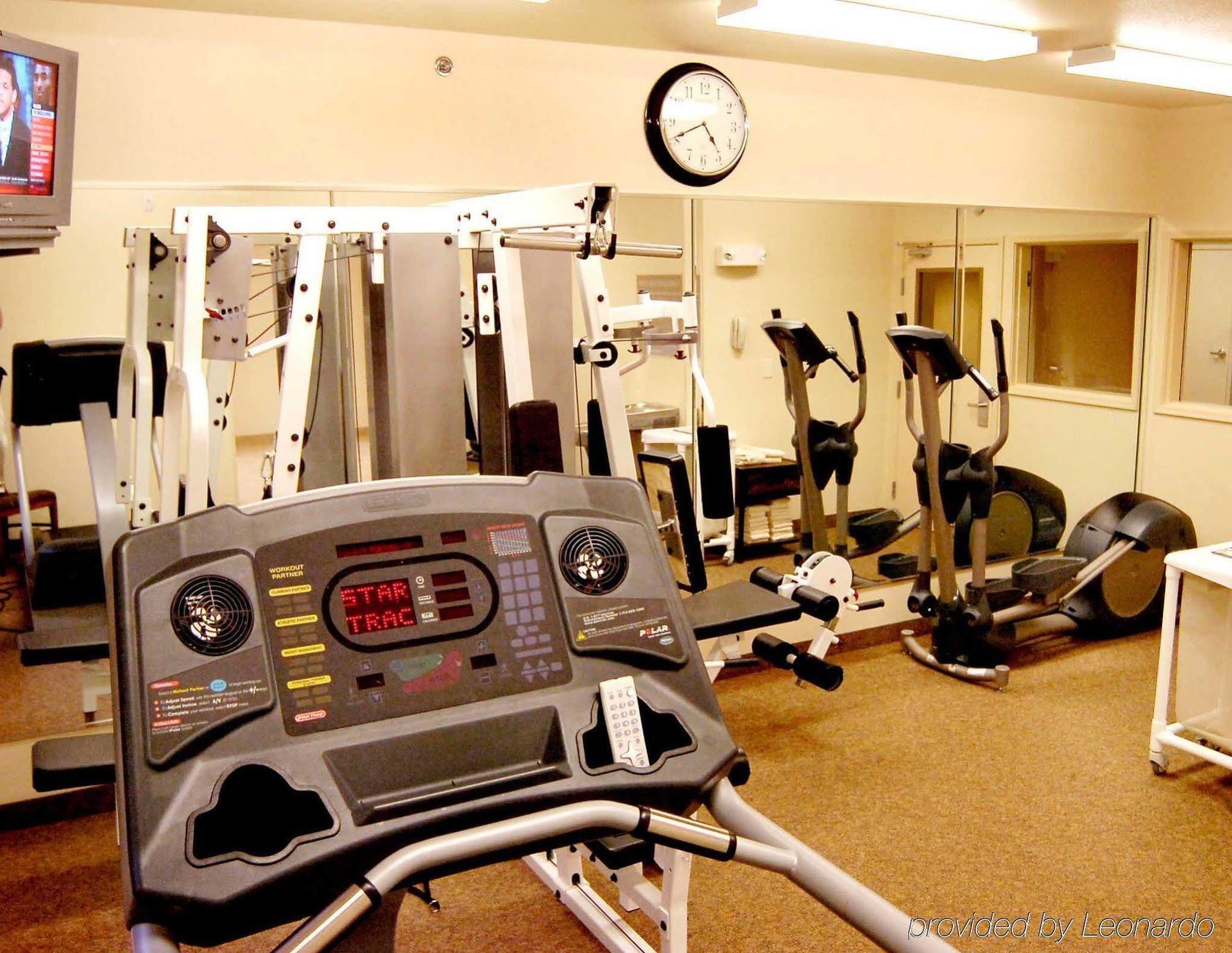 Candlewood Suites Minot By Ihg Удобства фото